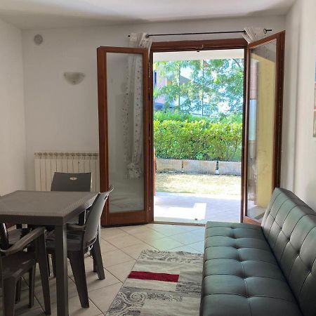 Appartamento Il Faro Con Giardino In Residence Con Piscina Desenzano del Garda Exteriér fotografie