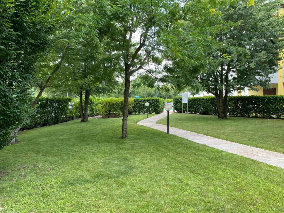 Appartamento Il Faro Con Giardino In Residence Con Piscina Desenzano del Garda Exteriér fotografie