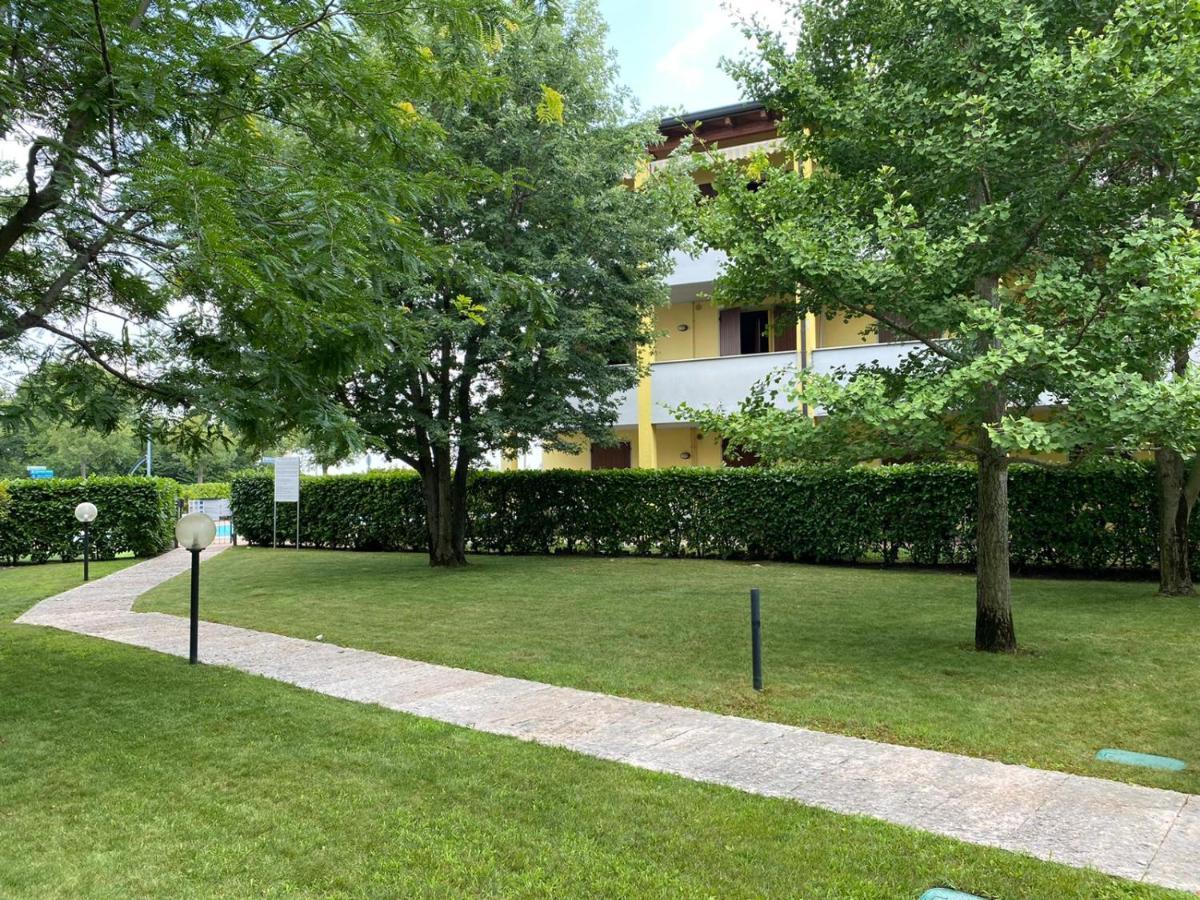 Appartamento Il Faro Con Giardino In Residence Con Piscina Desenzano del Garda Exteriér fotografie